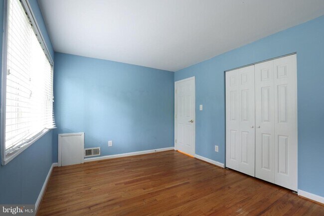 Building Photo - 9704 St Andrews Dr