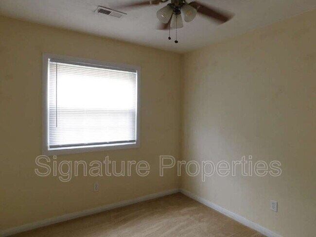 Building Photo - 36 Deerfield Blvd