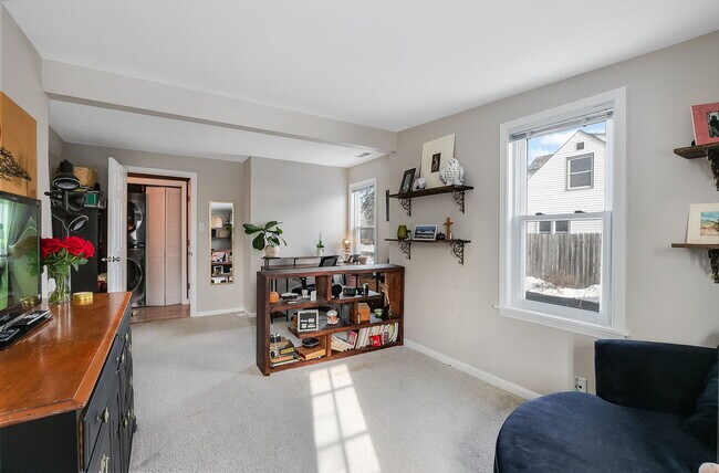 Building Photo - 18229 W Big Oaks Rd