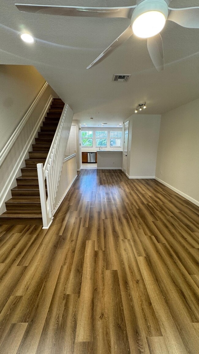 Building Photo - 430 Amador Ln