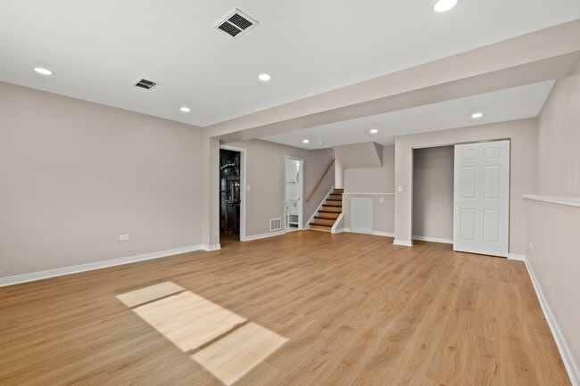 Building Photo - 1813 W Pheasant Trail