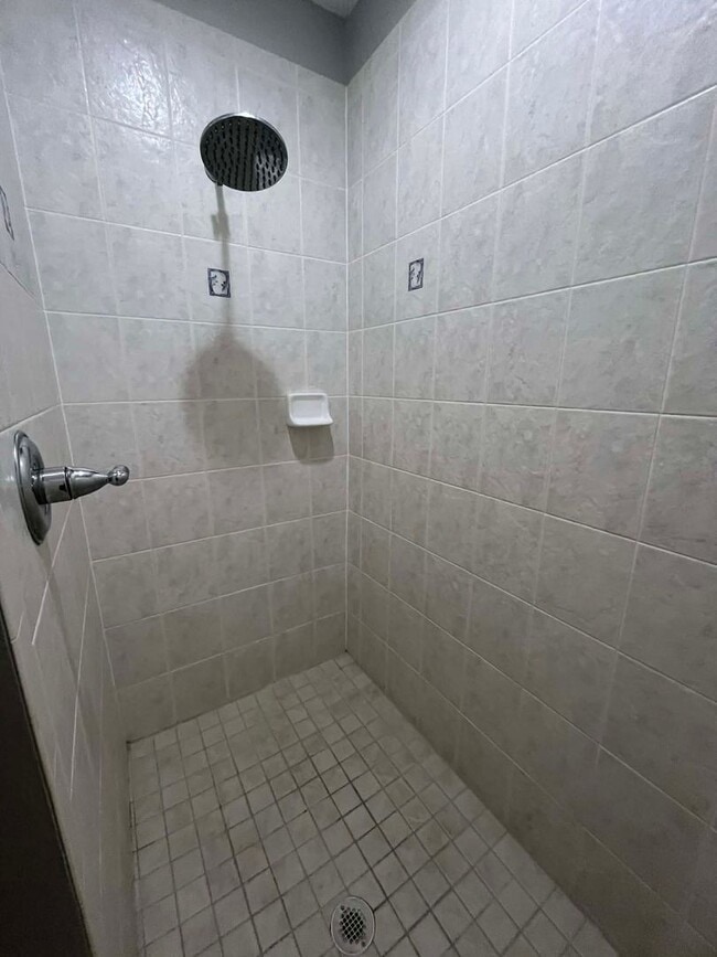 Building Photo - 25381 Deep Creek Blvd