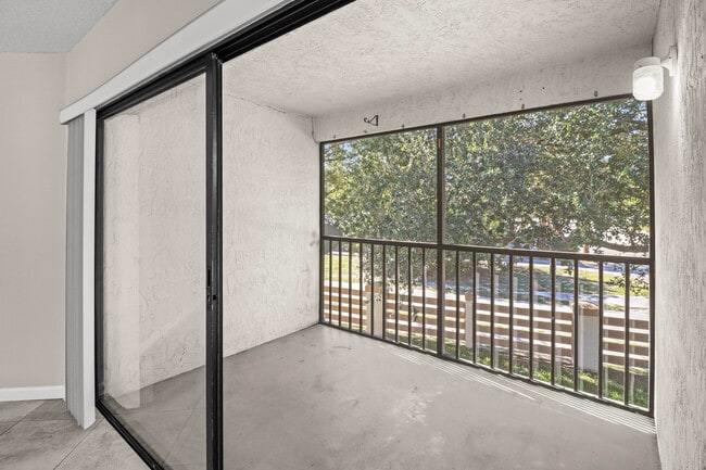 Building Photo - 2625 Heathcote Dr