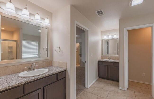 Building Photo - 6706 Yellow Rose Ct