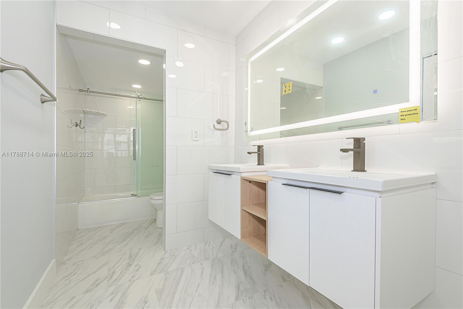 Building Photo - 3180 S Ocean Dr