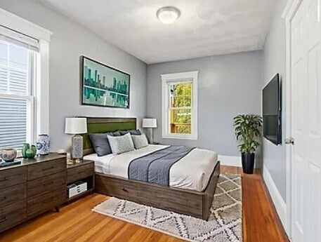 Building Photo - 20 Leslie St