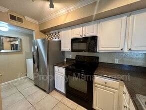 Building Photo - 805 Boardwalk Dr