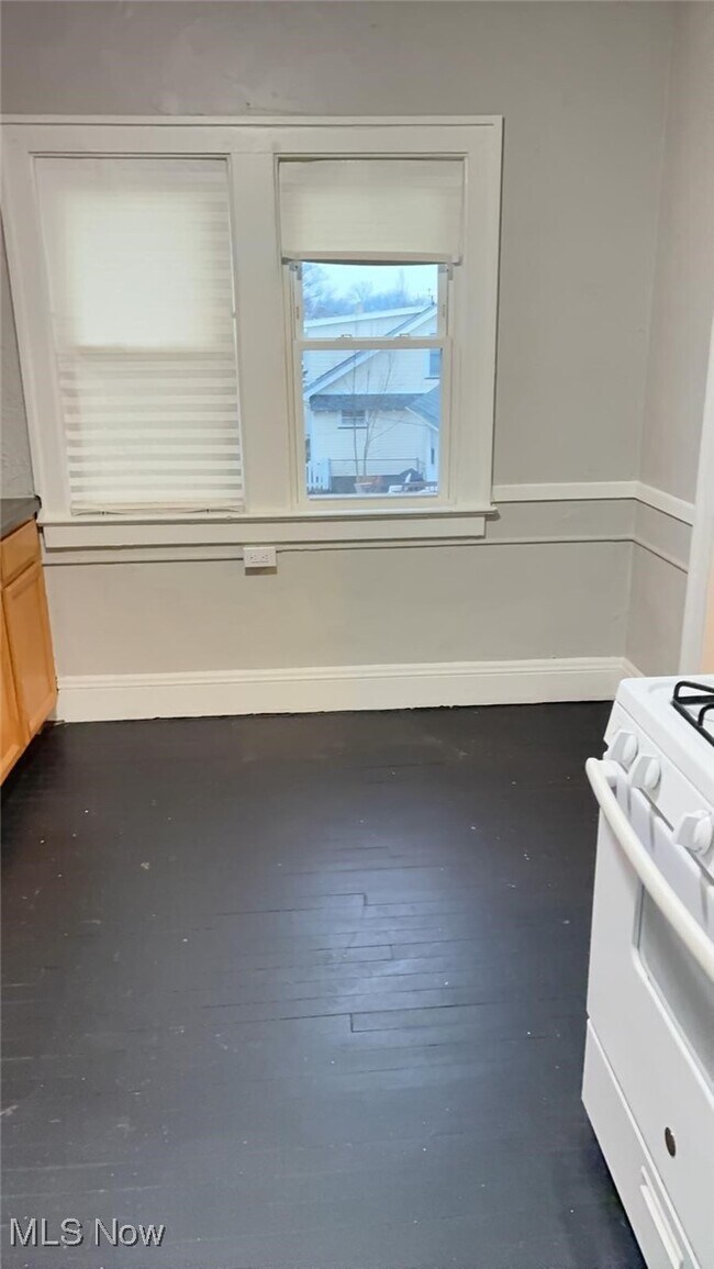 Building Photo - 2171 Olive Ave