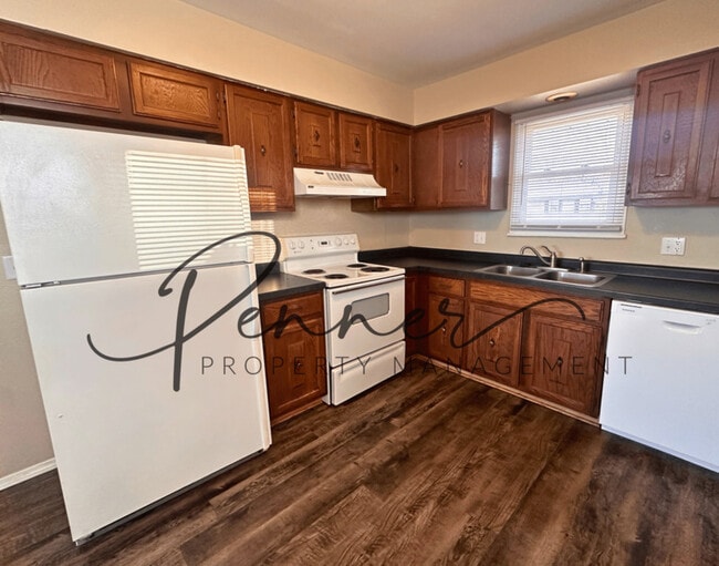 Building Photo - 2412 SW Jackson St