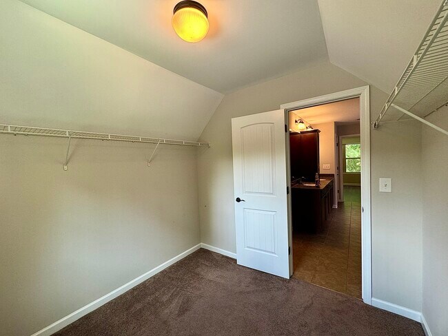 Master Closet 2 (2) - 8245 Archie Way