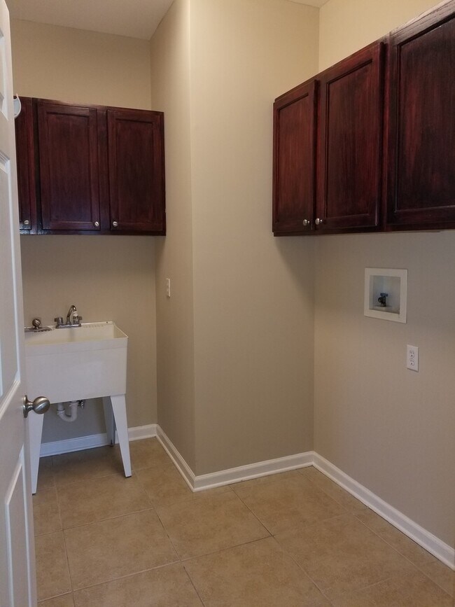 Building Photo - Cotton Creek Subdivision, Enterprise, AL