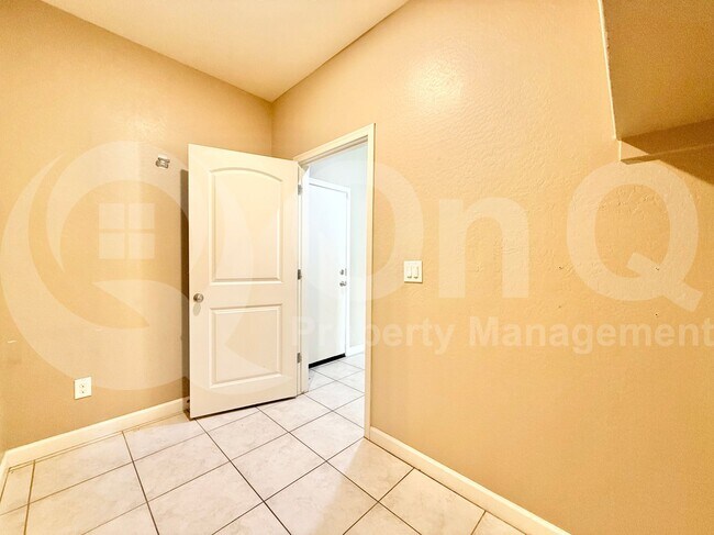 Building Photo - 4128 W Alabama Ln
