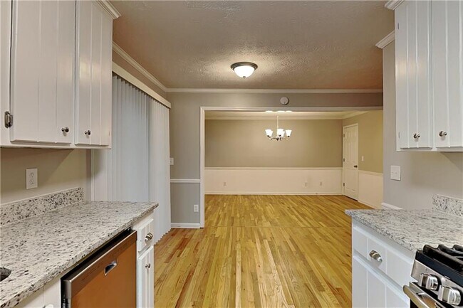 Building Photo - 5220 Highland Trail