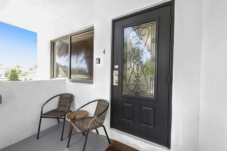 Building Photo - 333 Walnut St