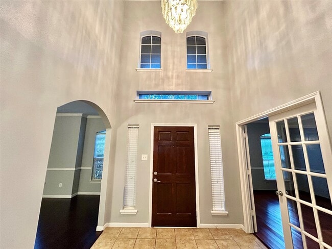 Building Photo - 22918 Breton Point Dr