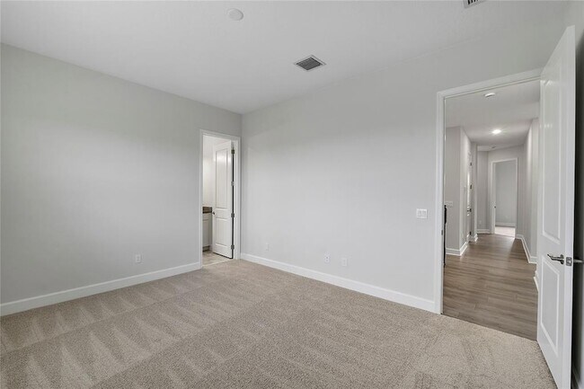 Building Photo - 5206 Liberty Ln