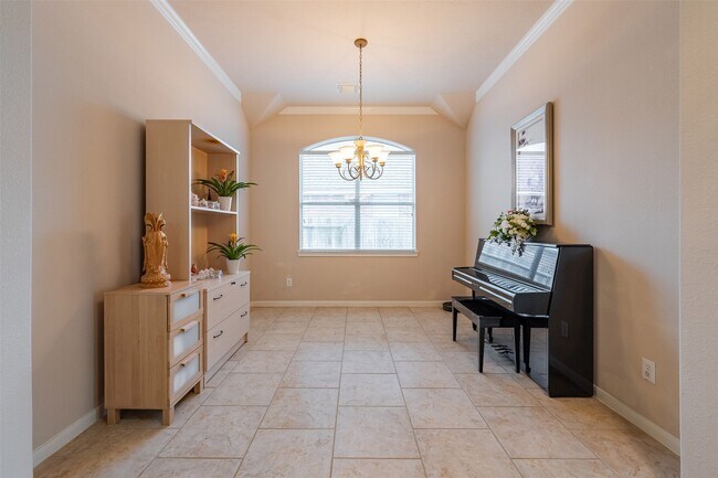 Building Photo - 13815 Normandy Ct
