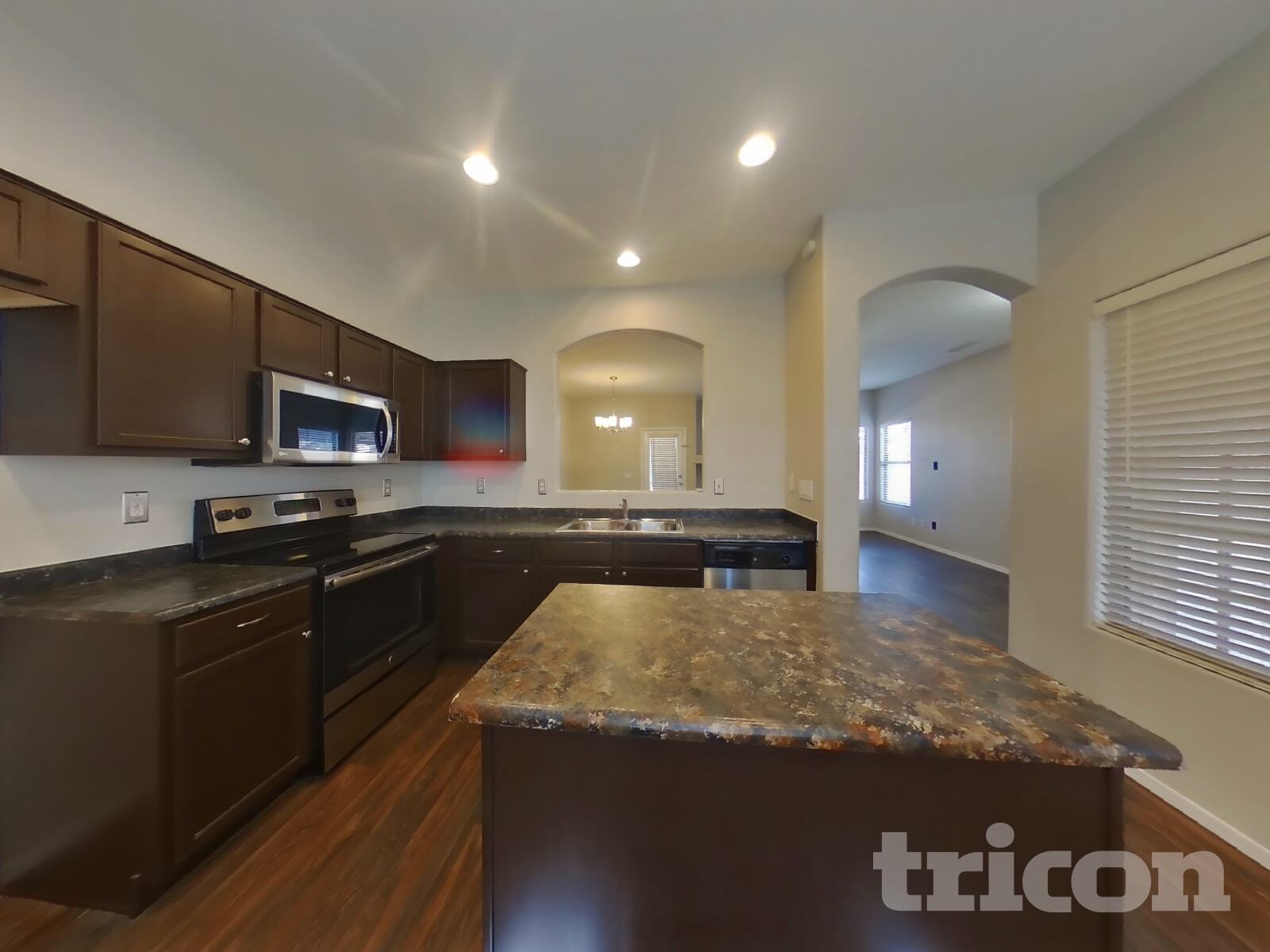 Building Photo - 8418 W Sonora St