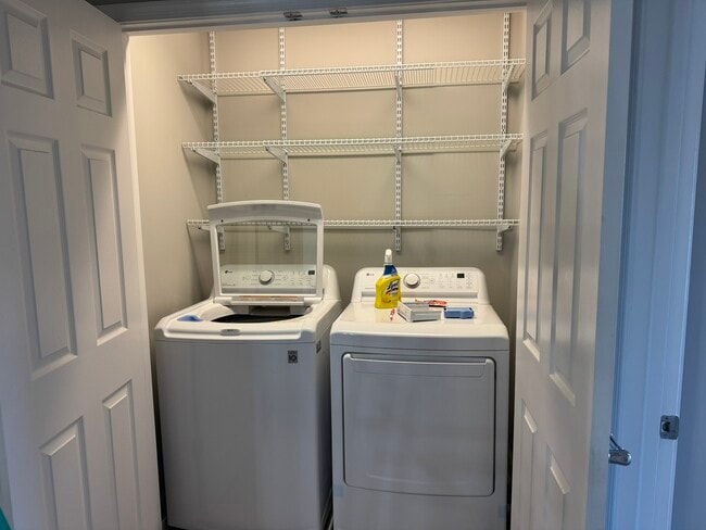 Building Photo - 14828 Potomac Branch Dr