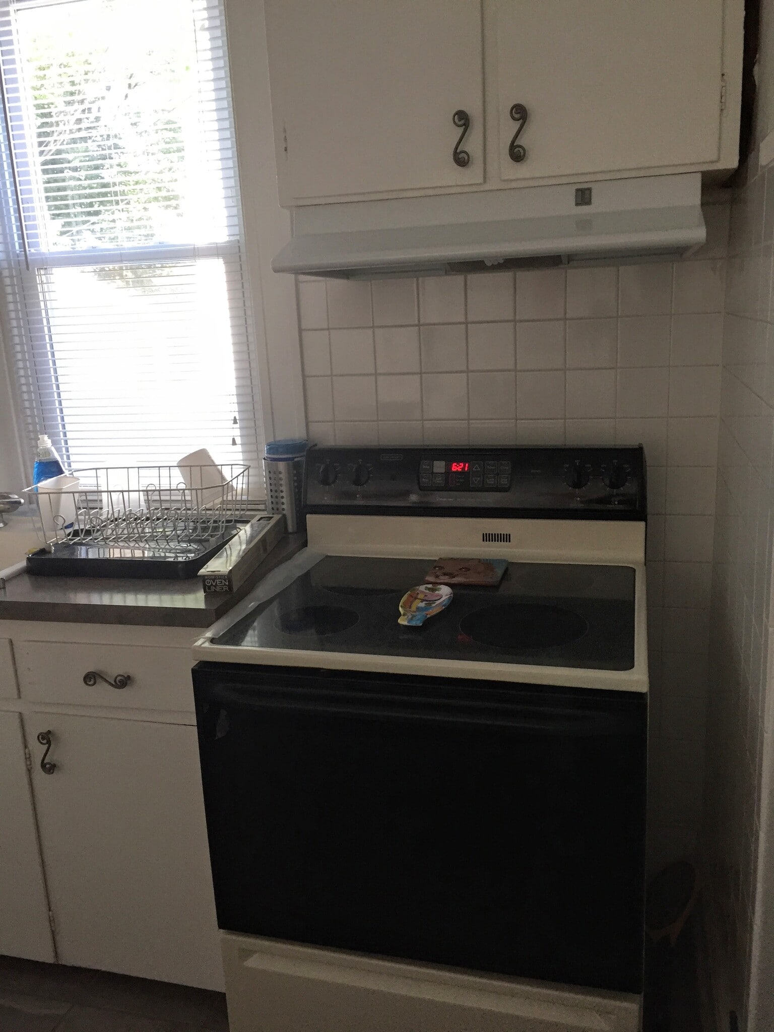 Building Photo - 6 Hinsdale St