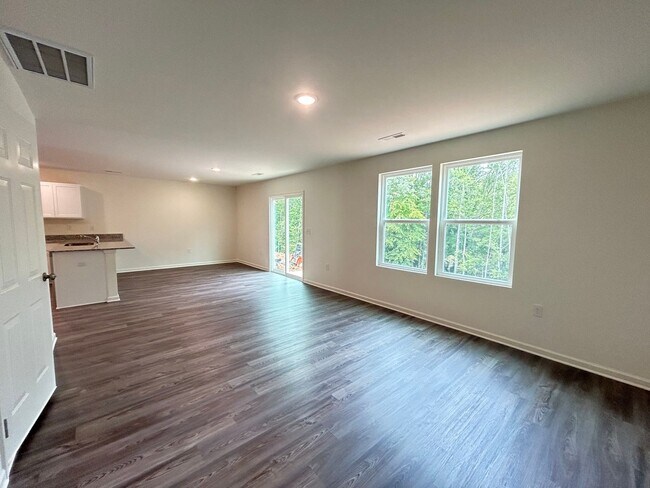 Building Photo - 724 Ironwood Ct
