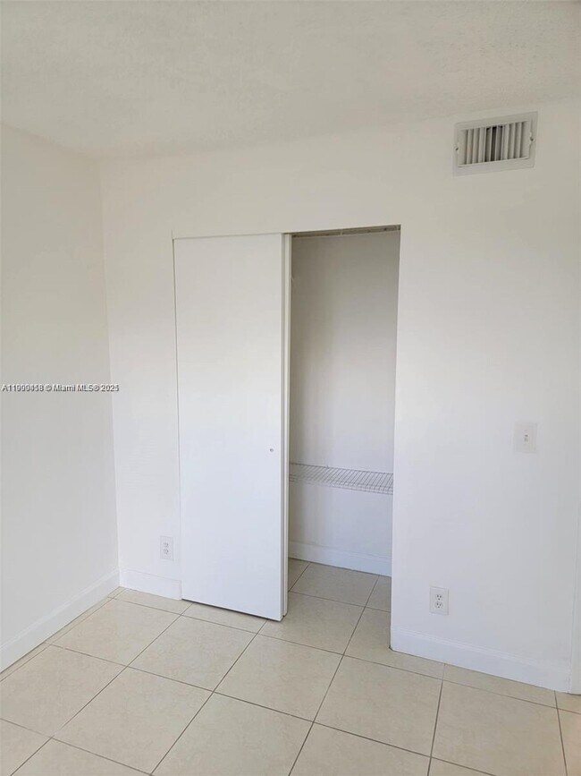 Building Photo - 8821 Wiles Rd