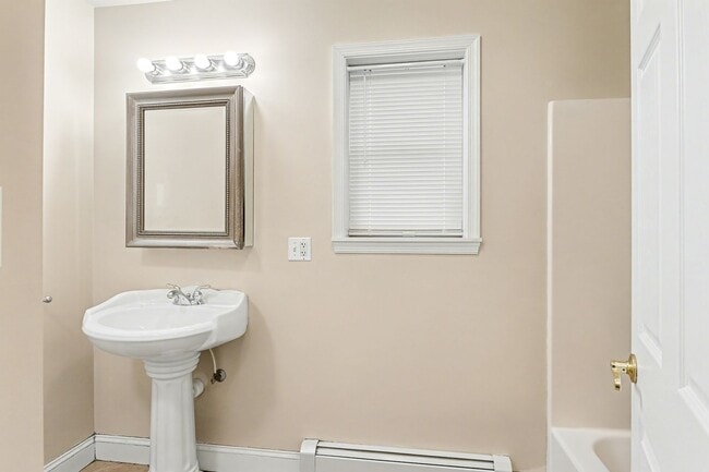 Building Photo - 439 Market St