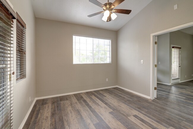 Building Photo - 6 bed 5 bath home near ASU