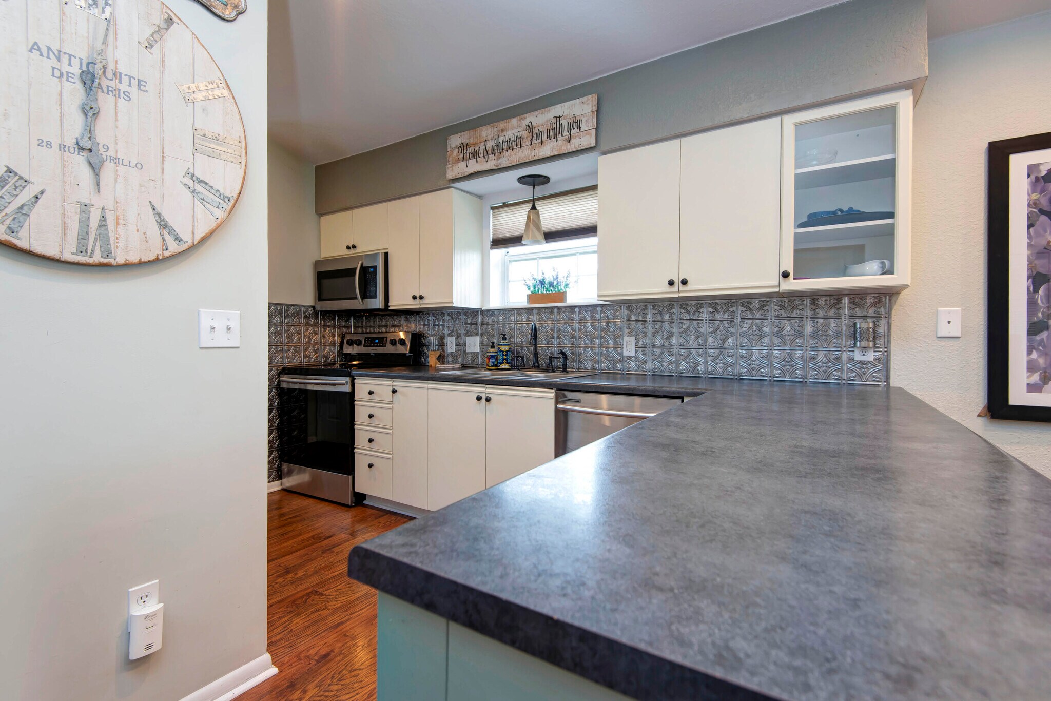 Building Photo - 175 W Rockford Dr