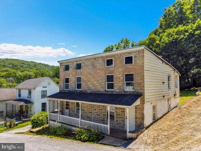 Building Photo - 58 Irish Ln