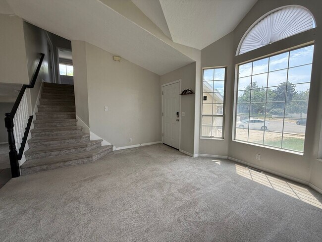 Building Photo - Updated Home in Draper!