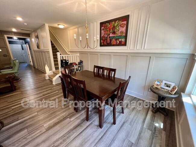 Building Photo - 18 Camden Wds Trl