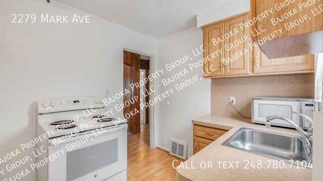 Building Photo - 2279 Mark Ave