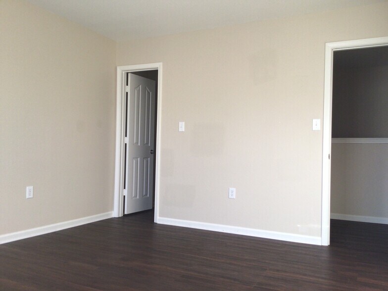 Building Photo - 14718 Watertrace Dr