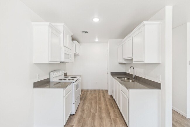 Building Photo - 8791 St George Way
