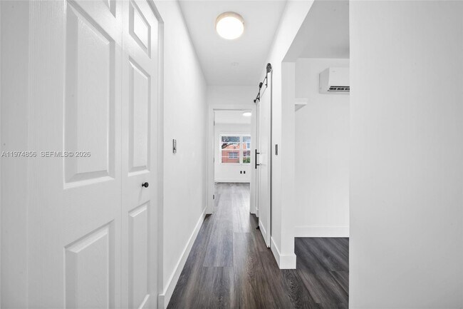 Building Photo - 3551 SW 10th St