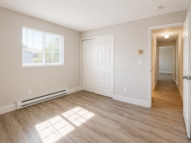 Building Photo - 4108 W Albany Ave