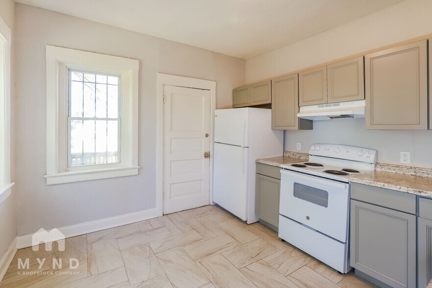 Building Photo - 2018 E 30th St