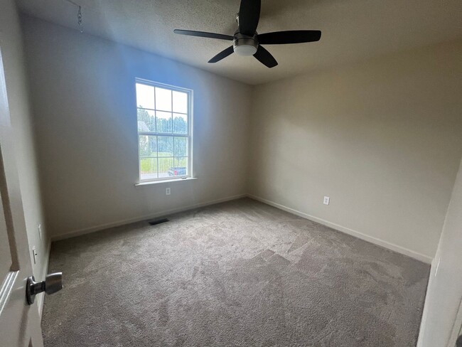 Building Photo - 4 Bedrooms, 2 Bathrooms - Home in Cedartown!