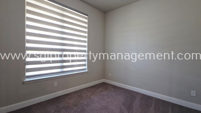 Building Photo - 1922 Renwick Dr