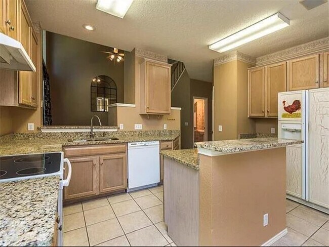 Building Photo - 16303 Ascent Cove