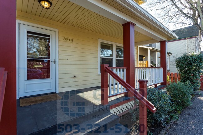 Building Photo - Charming 3 Bedroom Craftsman - Located nea...