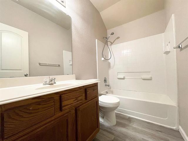 Building Photo - 5101 Blackwood Dr