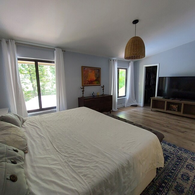 Building Photo - 3871 Alcantara Ave