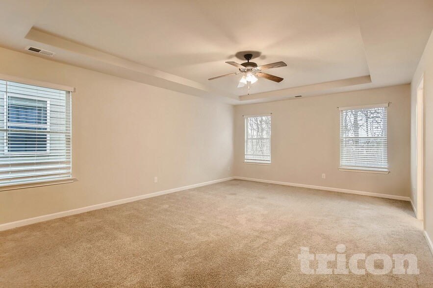 Building Photo - 169 Magnaview Dr