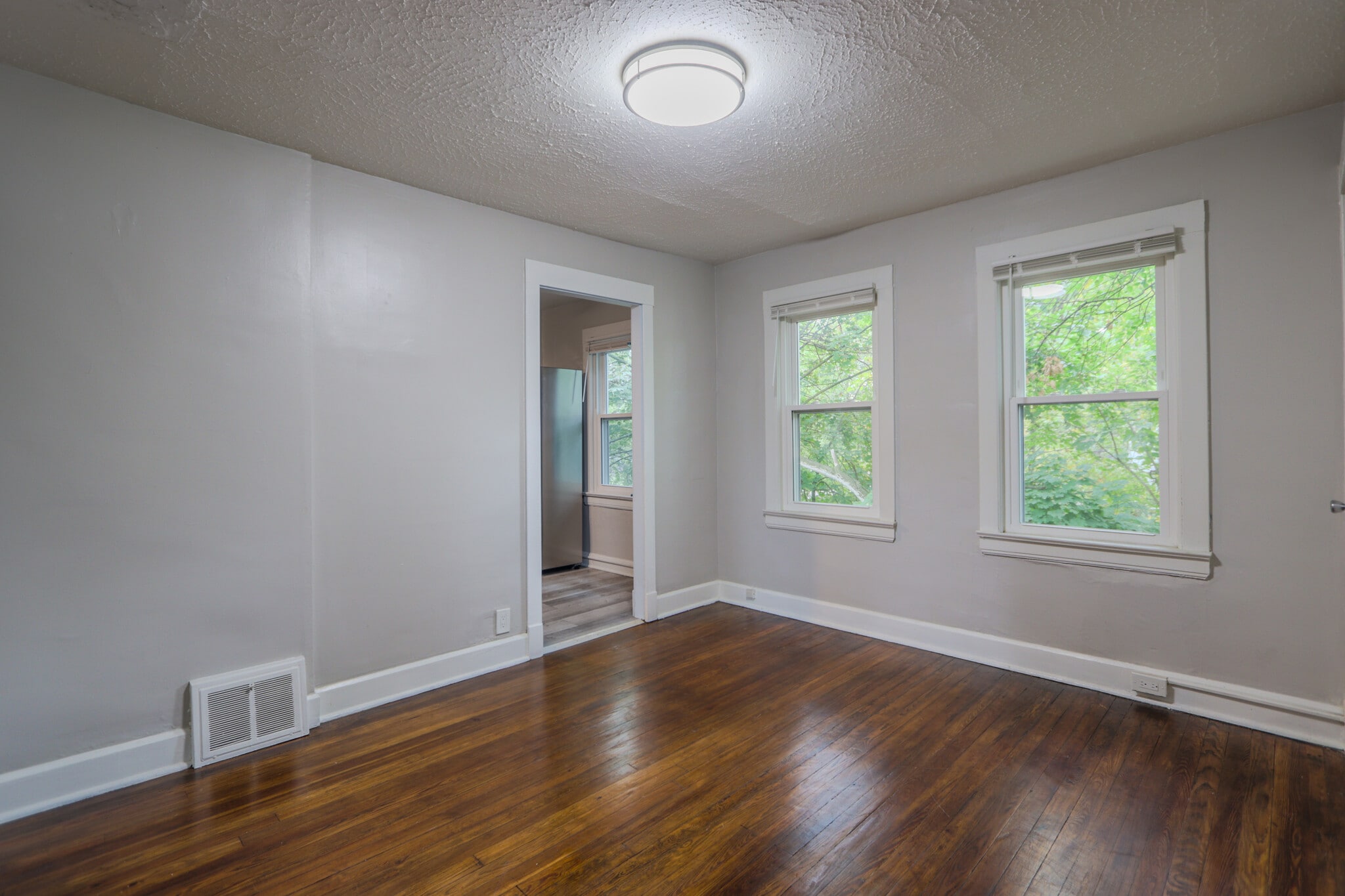 Building Photo - 3239 Clague Rd