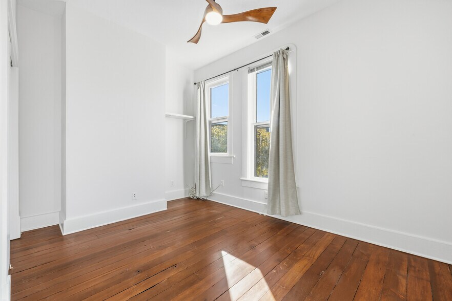 Building Photo - 312 N College Ave