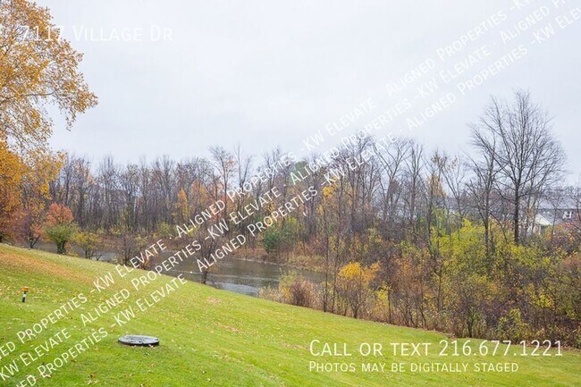 Building Photo - 7117 Village Dr