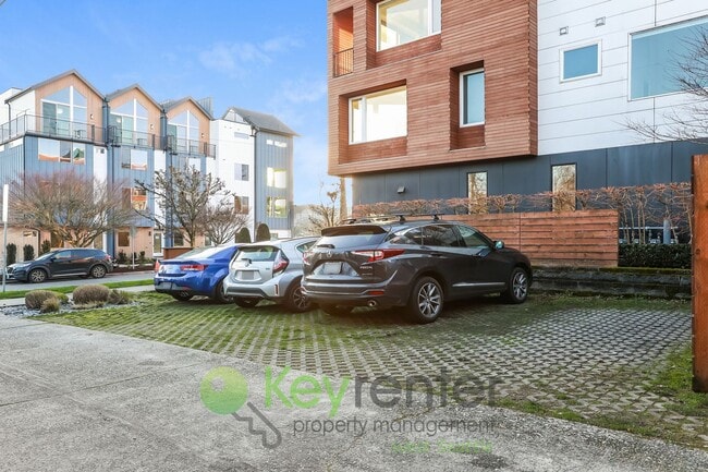 Building Photo - Ballard Area Home with Rooftop Deck, AC, and Parking