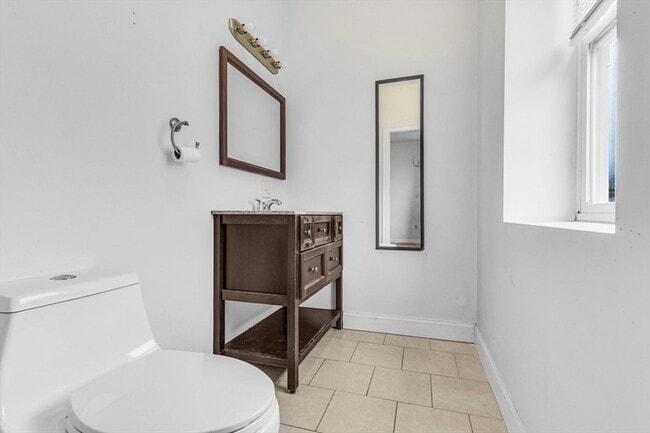 Building Photo - 48 Dudley St